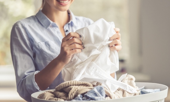 Jak dobrać niemiecki płyn do prania? Białe vs kolorowe – praktyczny poradnik